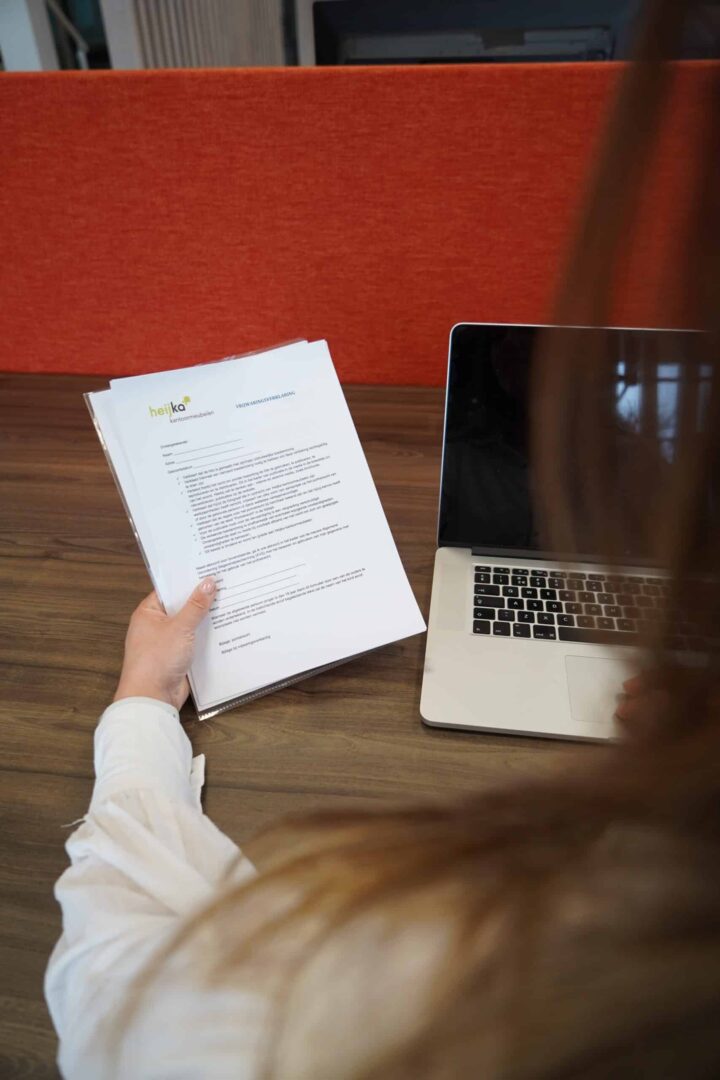Welke keuze, een bureaustoel of fitbal?