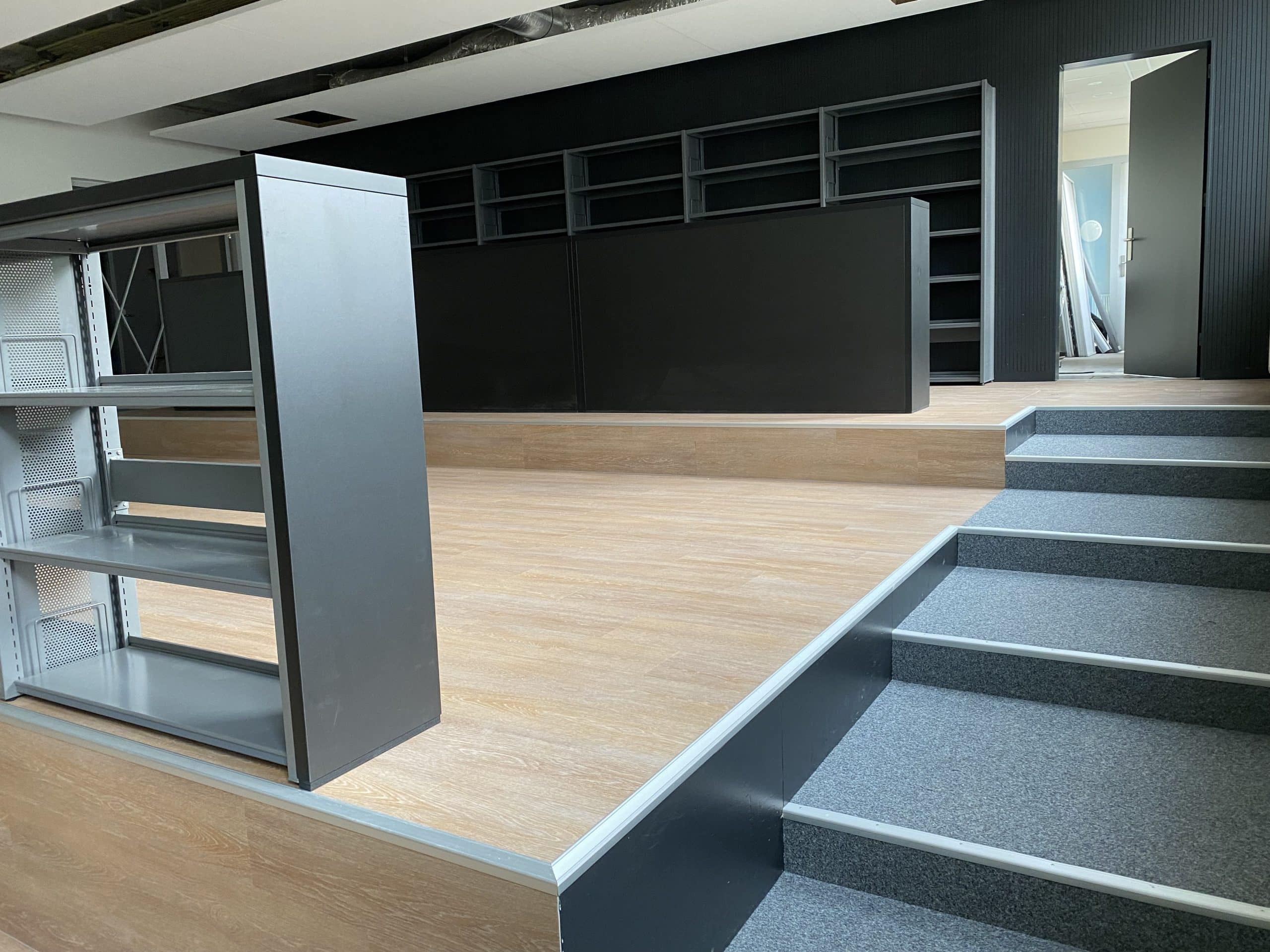 Project school Tilburg refurbished boeken kasten mediatheek