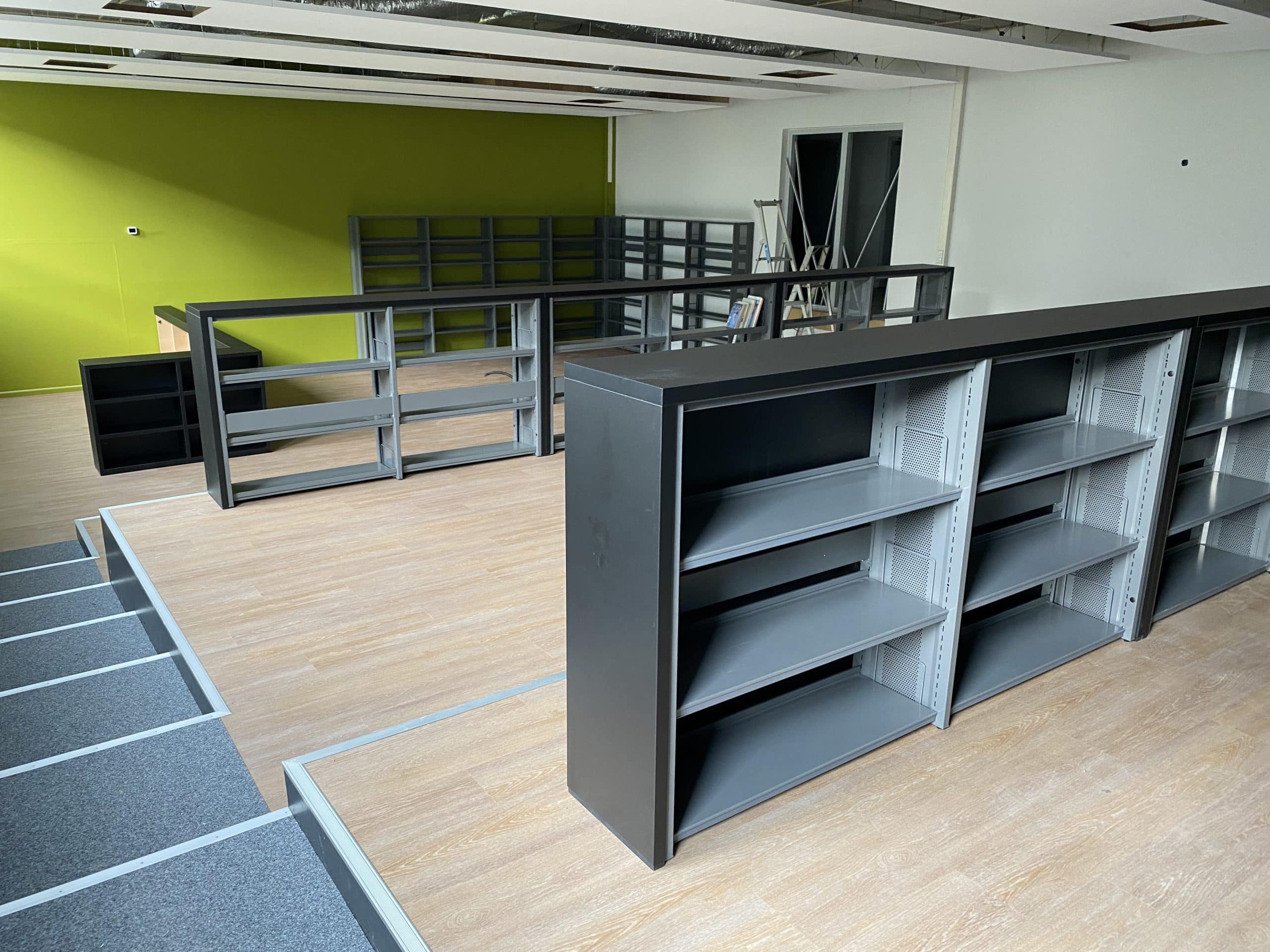 Project school Tilburg nieuwe ombouw om bestaande boekenkast